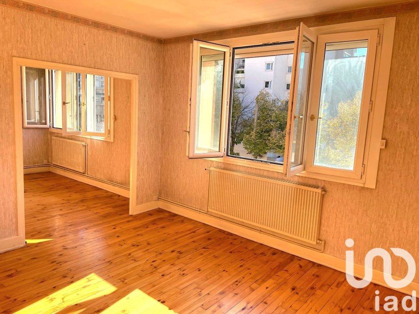 Apartment 3 rooms of 63 m² in Saint-Étienne (42000)