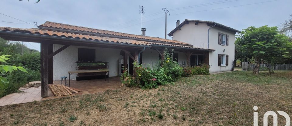 Maison traditionnelle 5 pièces de 120 m² à Les Églisottes-et-Chalaures (33230)