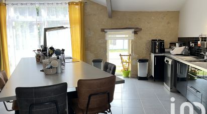 Maison de village 4 pièces de 181 m² à Fleix (86300)