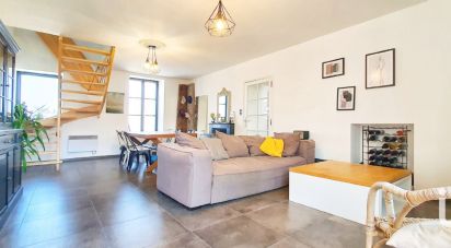 Maison 7 pièces de 172 m² à Saint-Armel (56450)