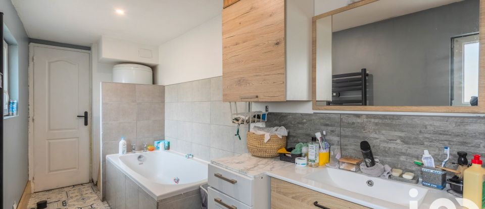 Maison 5 pièces de 120 m² à Bois-Grenier (59280)