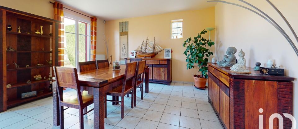 Traditional house 6 rooms of 150 m² in Saint-Witz (95470)