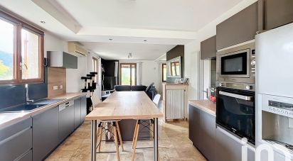 Maison 6 pièces de 140 m² à Douelle (46140)