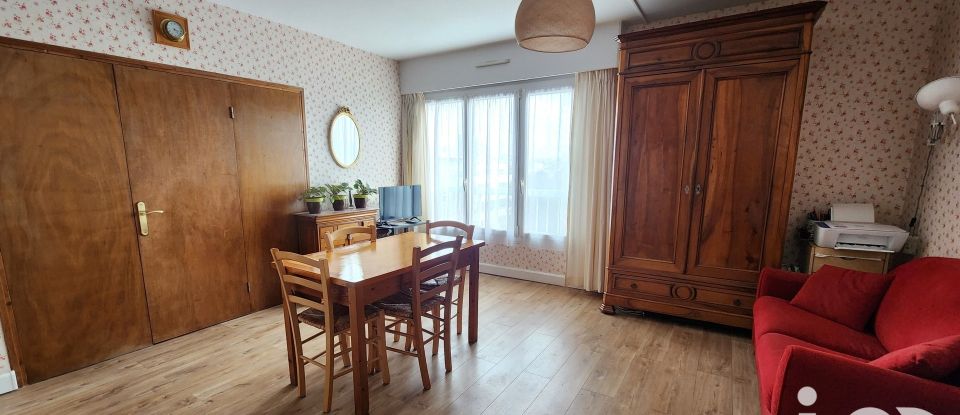 Apartment 2 rooms of 43 m² in Vanves (92170)