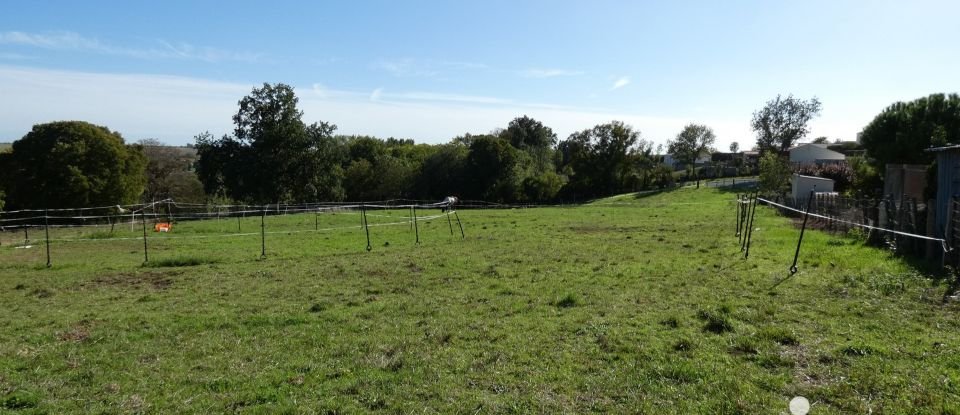 Terrain de 3 408 m² à - (85200)