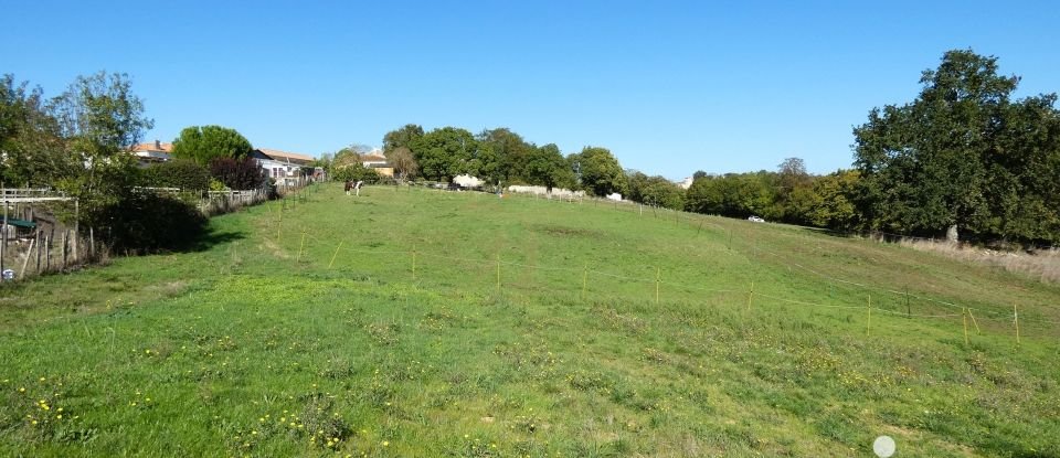 Terrain de 3 408 m² à - (85200)