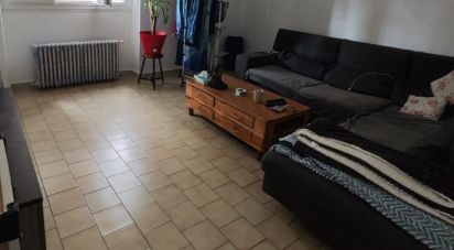 Town house 4 rooms of 93 m² in Le Lude (72800)