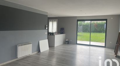 Maison traditionnelle 4 pièces de 85 m² à Charnas (07340)