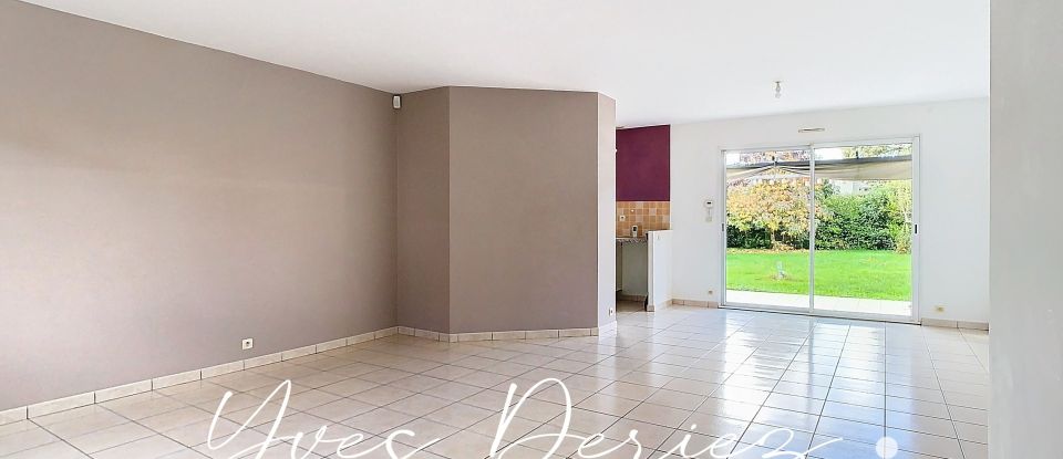 House 5 rooms of 102 m² in Thouaré-sur-Loire (44470)