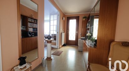 Traditional house 3 rooms of 72 m² in Orsay (91400)