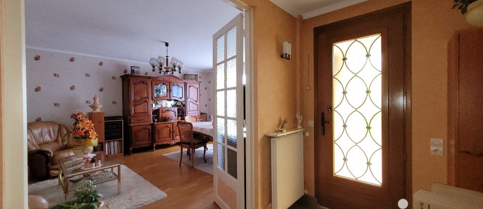 Traditional house 3 rooms of 72 m² in Orsay (91400)