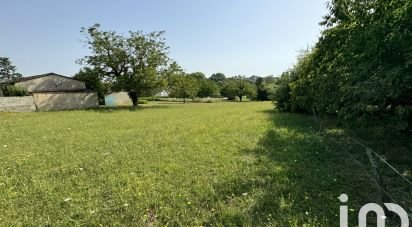 Land of 2,347 m² in La Couronne (16400)