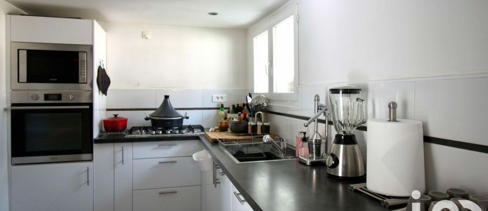 House 5 rooms of 160 m² in Marseille (13015)