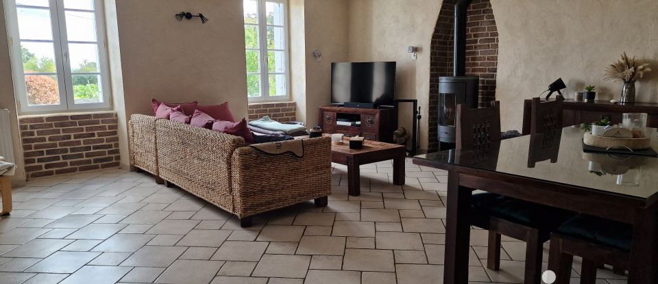 House 6 rooms of 156 m² in Nueil-les-Aubiers (79250)