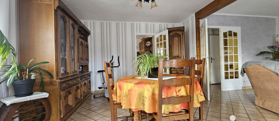 Traditional house 5 rooms of 89 m² in Villers-Bocage (14310)