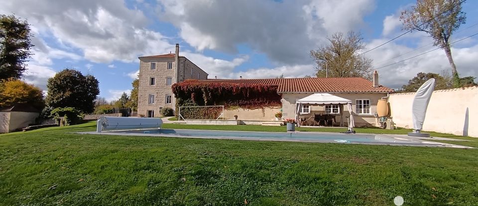 Maison 9 pièces de 285 m² à Périgneux (42380)