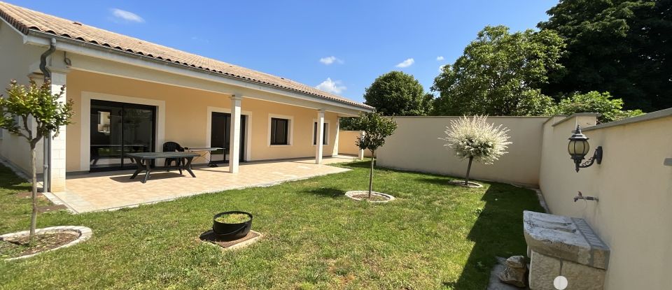 House 5 rooms of 130 m² in Buxerolles (86180)