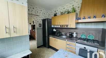 House 5 rooms of 107 m² in Roost-Warendin (59286)