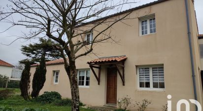 Traditional house 6 rooms of 131 m² in Saint-Jean-de-Boiseau (44640)