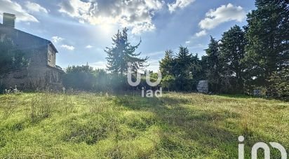 Land of 702 m² in Velleron (84740)