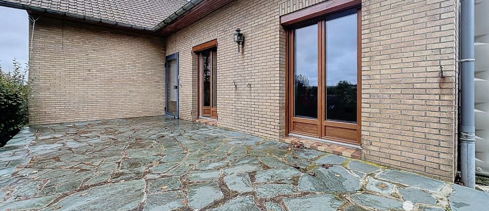 House 5 rooms of 161 m² in Ouve-Wirquin (62380)