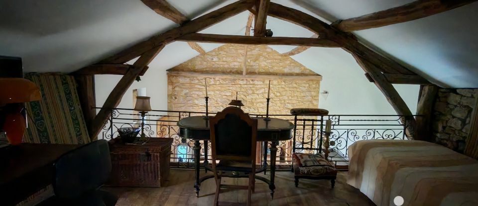 House 6 rooms of 143 m² in Sarlat-la-Canéda (24200)