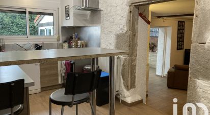 Maison de village 4 pièces de 95 m² à Chalain-le-Comtal (42600)