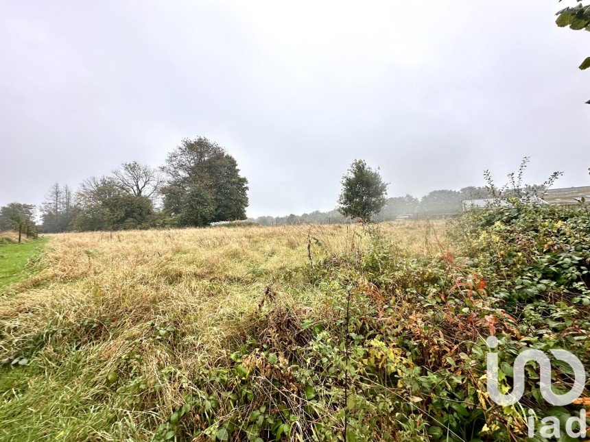 Land of 1,468 m² in Sévigny-la-Forêt (08230)