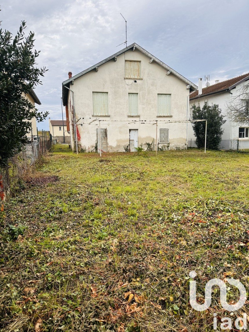 Maison traditionnelle 8 pièces de 200 m² à Romans-sur-Isère (26100)