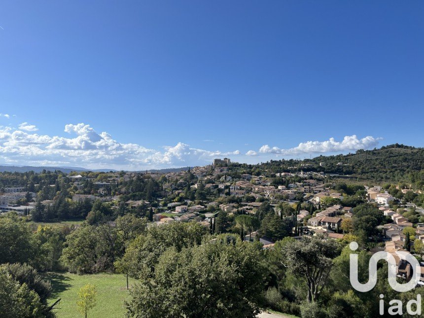 Apartment 1 room of 18 m² in Gréoux-les-Bains (04800)