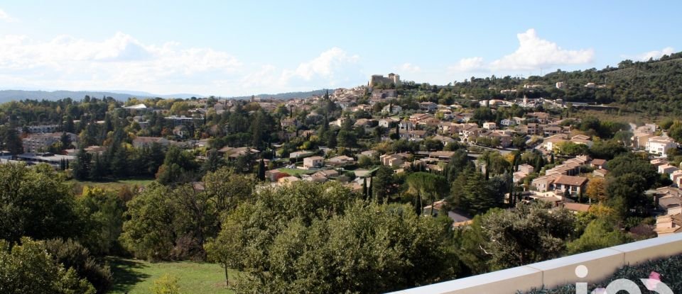 Apartment 1 room of 18 m² in Gréoux-les-Bains (04800)