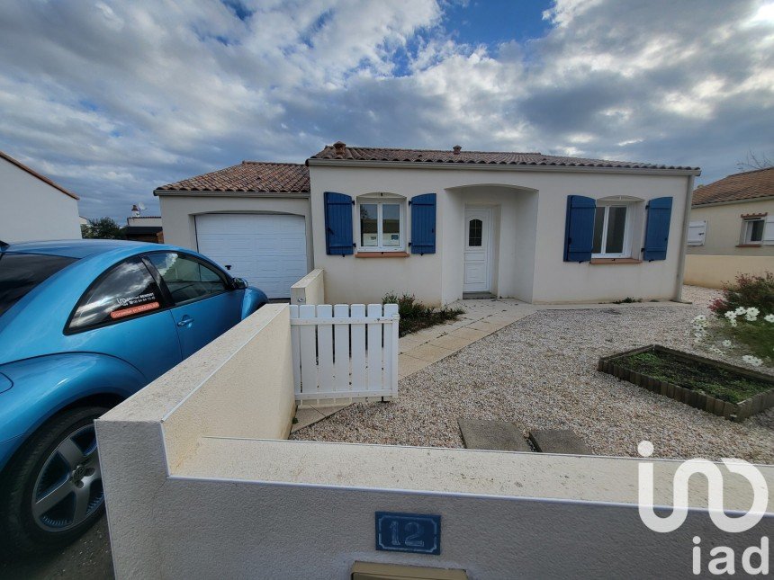 Traditional house 5 rooms of 89 m² in Bretignolles-sur-Mer (85470)