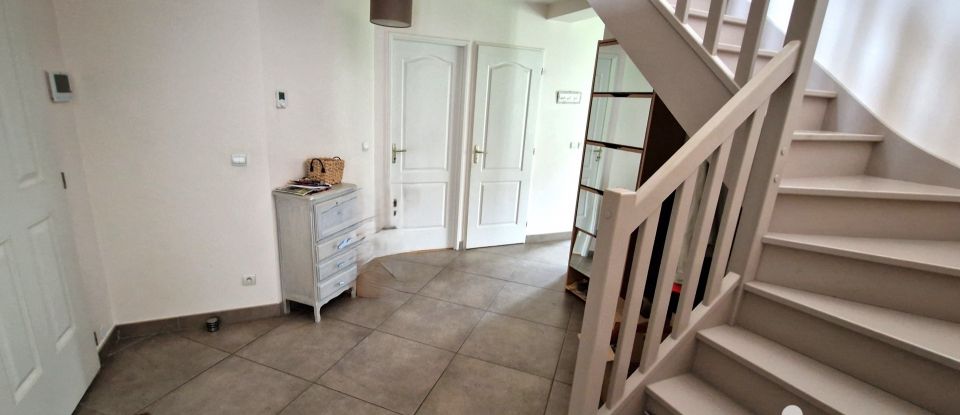 House 6 rooms of 141 m² in Le Pin (77181)