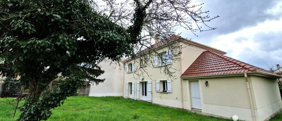 Maison 6 pièces de 141 m² à Le Pin (77181)