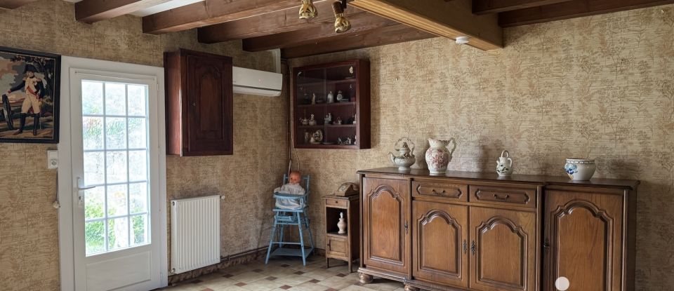 Maison traditionnelle 7 pièces de 159 m² à PARCOUL (24410)