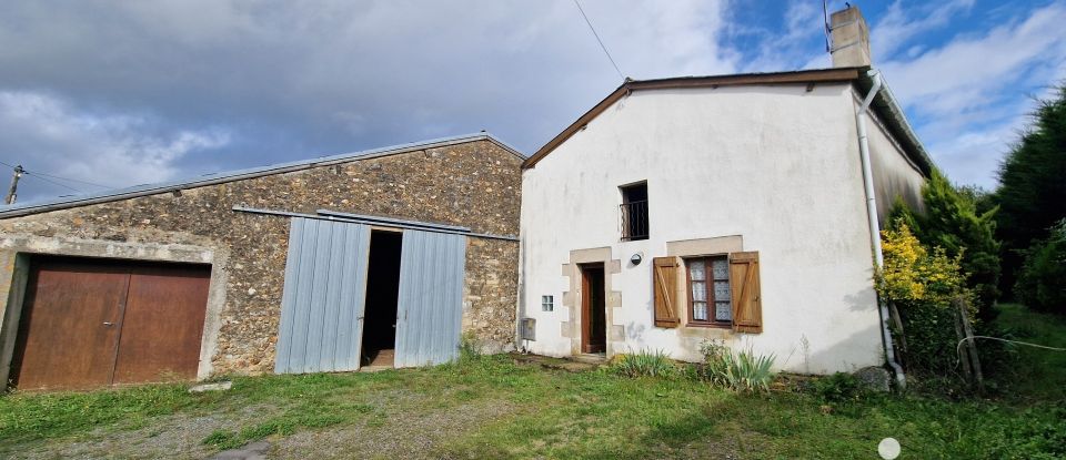 Village house 3 rooms of 54 m² in Queaux (86150)