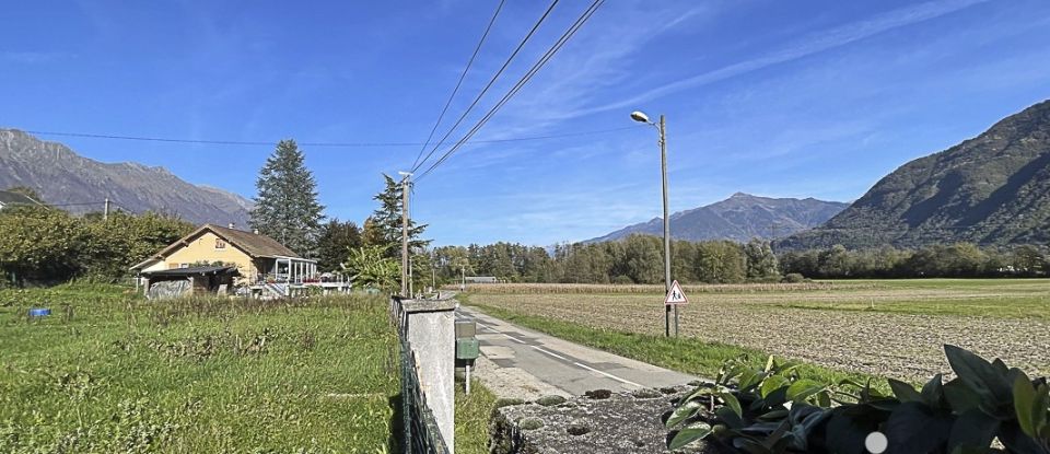 Land of 1,090 m² in Châteauneuf (73390)