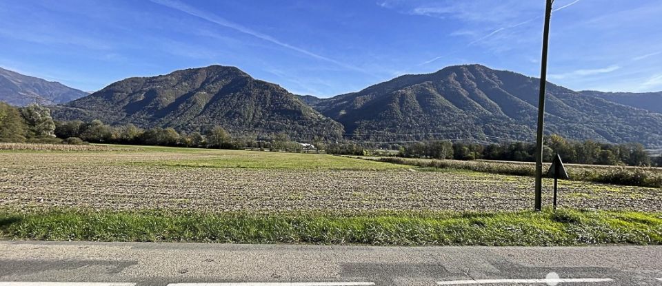 Land of 1,090 m² in Châteauneuf (73390)