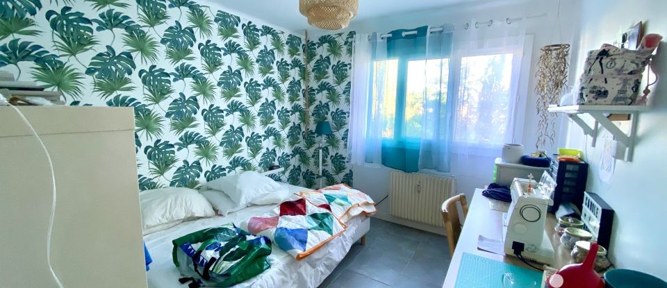 Apartment 4 rooms of 91 m² in Saint-Raphaël (83700)