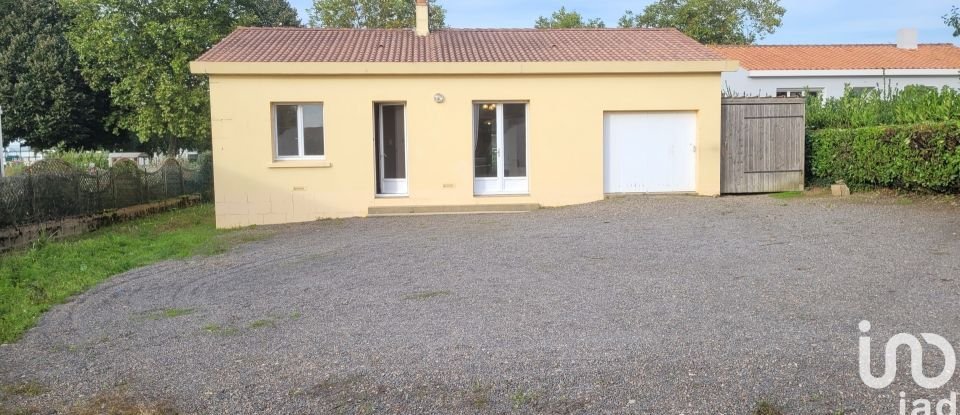 Maison traditionnelle 3 pièces de 65 m² à Grosbreuil (85440)