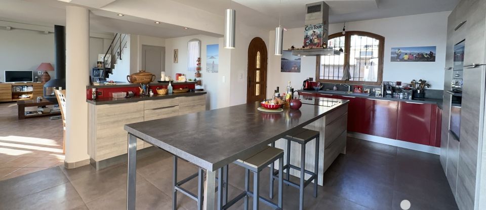 Maison 6 pièces de 180 m² à Roquebrune-sur-Argens (83380)