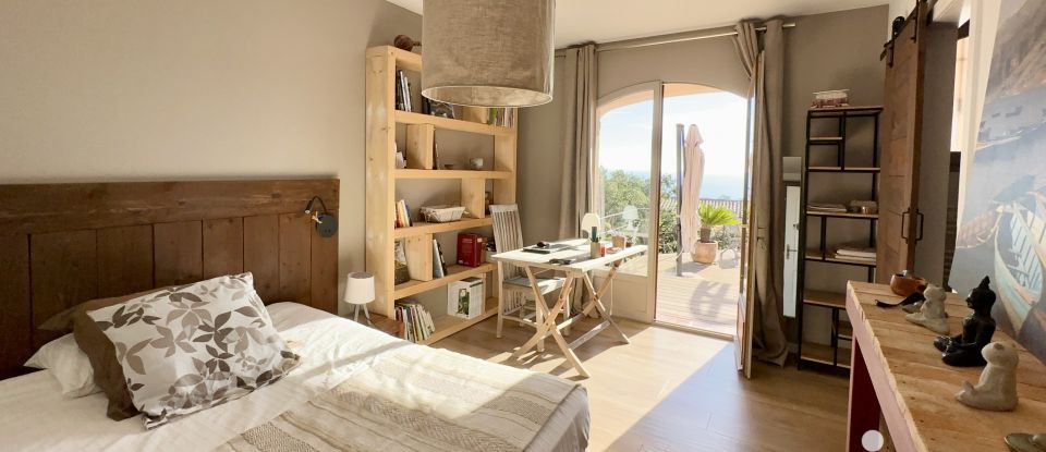 Maison 6 pièces de 180 m² à Roquebrune-sur-Argens (83380)