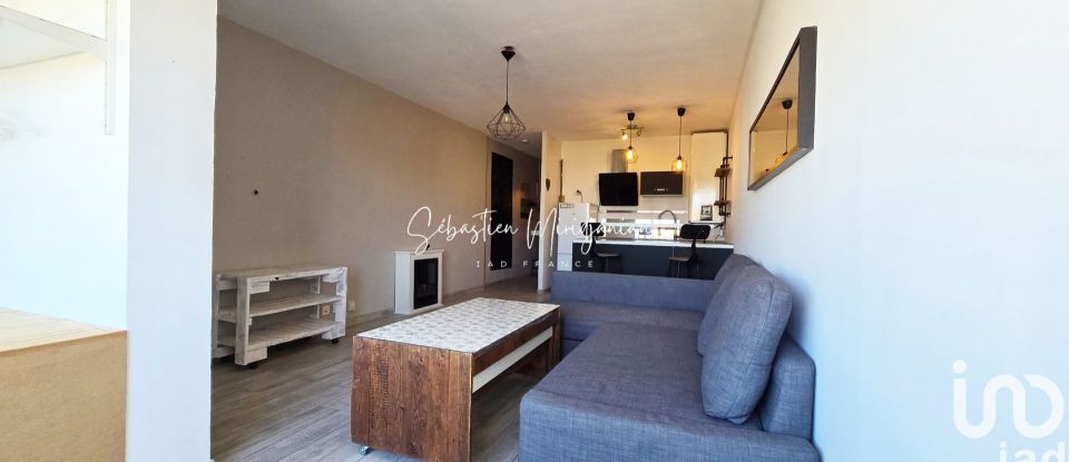 Apartment 1 room of 35 m² in Hyères (83400)