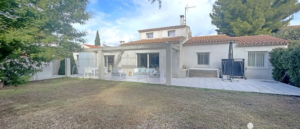 House 4 rooms of 152 m² in Martigues (13500)