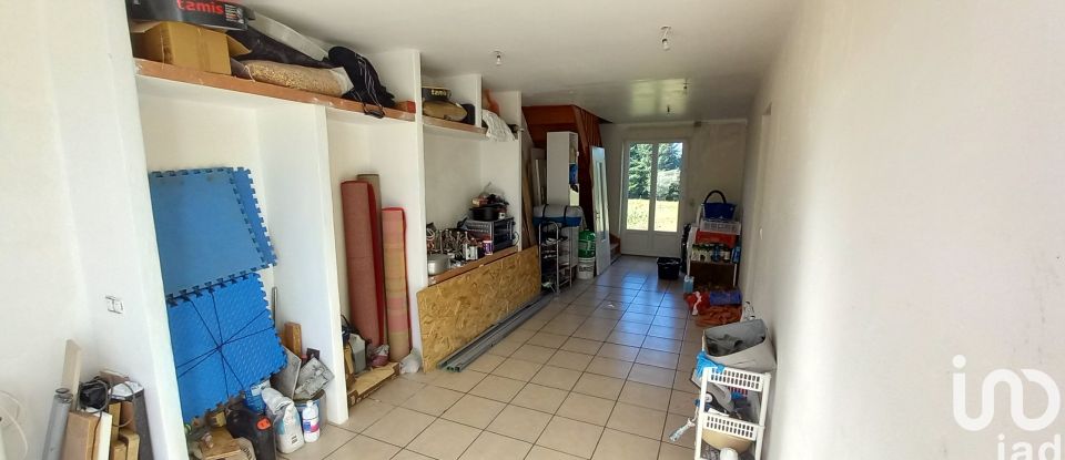 Maison 8 pièces de 206 m² à La Chapelle-Montbrandeix (87440)