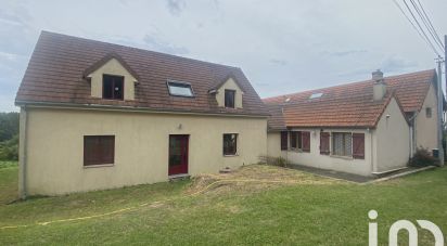 Maison traditionnelle 15 pièces de 400 m² à Mayet (72360)