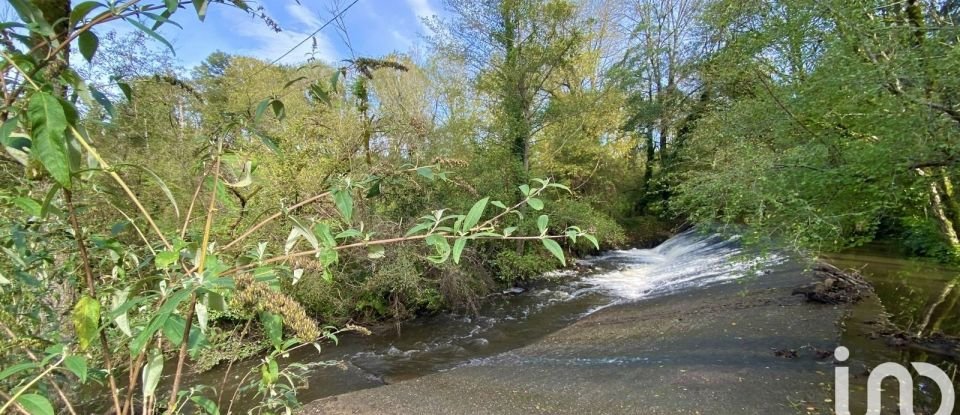 Moulin 9 pièces de 210 m² à Saint-Martin-de-Fressengeas (24800)