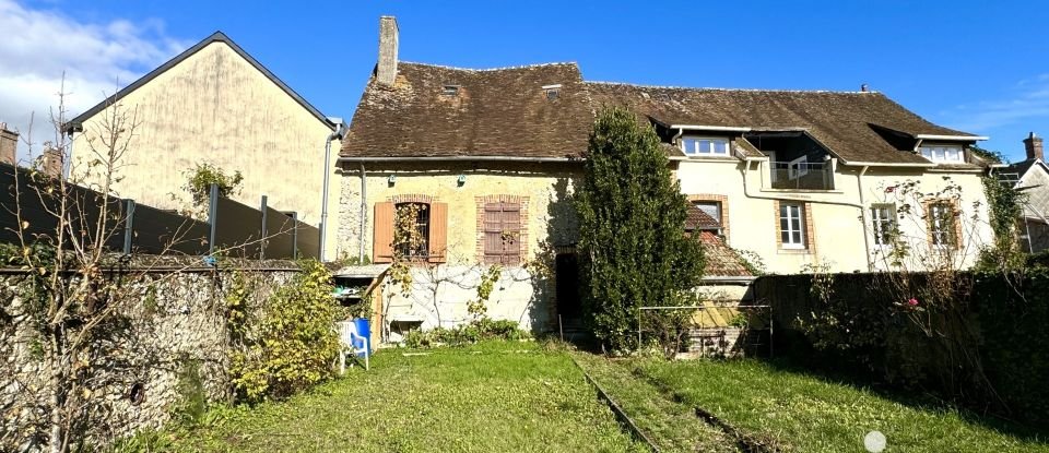 House 7 rooms of 135 m² in Aubigny-sur-Nère (18700)