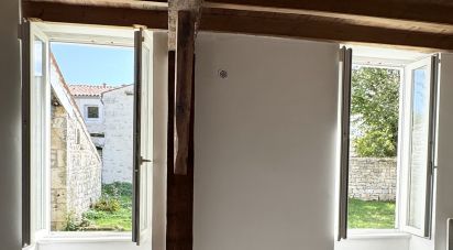 House 5 rooms of 121 m² in Saint-Savinien (17350)