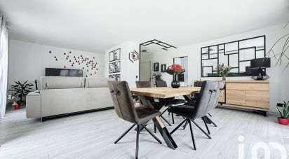 Appartement 4 pièces de 82 m² à Roissy-en-France (95700)